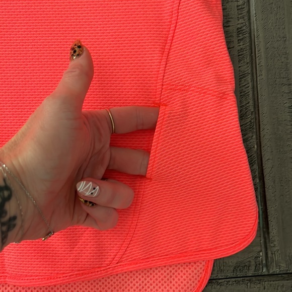 Nike reflective dri fit running shirt - Picture 4 of 7